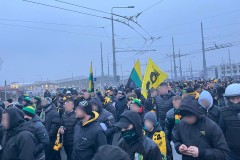 signal-2025-02-25-024012_022